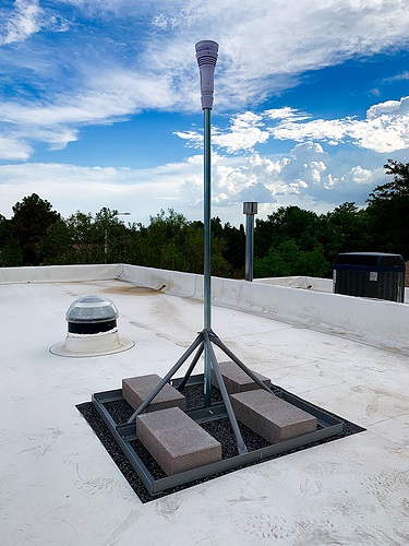 non_pen_roof_mount.jpg
