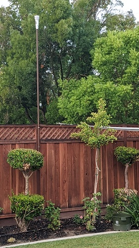 tall_fence_pole_mount.jpg